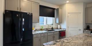 Gorgeous 3 Bedroom 2 Bath with modern upgrades in the home! Gallery 9