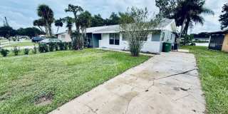 Beautiful Fully Remodeled Waterfront Duplex – 2 Bed, 1.5 Bath Gallery 1