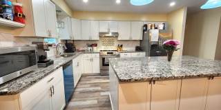 4 Bedroom Home with Large Family Room, Huge Fenced Yard, Workshop & Pool Gallery 10