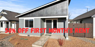 50% OFF!!! Modern 3 Bed/2 Bath Single-Level Home with Open Living - Redmond Gallery 1
