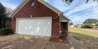 Renovated 3 Bedroom 2 Bath Home with 2 Car Garage for Rent! Gallery 1