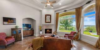 Lake Travis Waterfront Retreat – For Lease Gallery 19