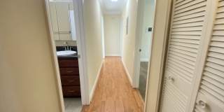 Spacious and Bright Oceanside Condo Gallery 9