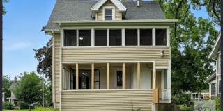 Huge 5 bedroom 3 story in great neighborhood Gallery 1