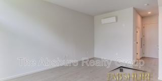 Yancey Street Gallery 20