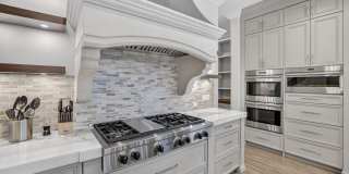 2425 Delmar Place Gallery 20