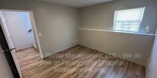 1525 Jackson Ave. Gallery 25