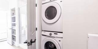 Novel Cary Gallery 19