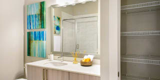 555 Ross Gallery 27