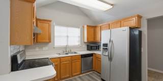 Newly renovated 3Bd 2.5bath SFH in Chadbury Concord Gallery 9