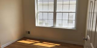 112 Morris Avenue Gallery 12