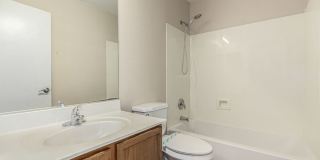 4 bedroom home in Surprise!! Gallery 31