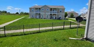 3 Bd 2 Ba with Lake view! Gallery 9