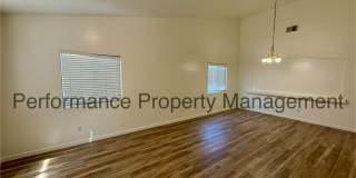 Stunning 5 Bed/2 Bath NW Bakersfield Home Gallery 4