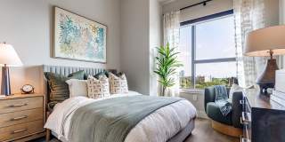 1010 Waugh Apartments Gallery 9