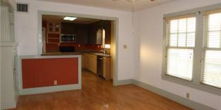 311 W 8th Street Gallery 4