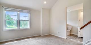 Updated 4 level TH w/ 2 FB & 2 "1/2" baths + One car garage! Gallery 45
