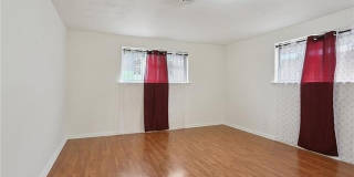 7551 OAK Street Gallery 16