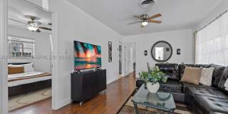 1418 N 16th Ave Gallery 1