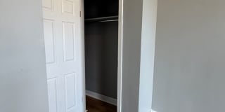 Spacious 3 Bedroom with Washer/Dryer Gallery 9