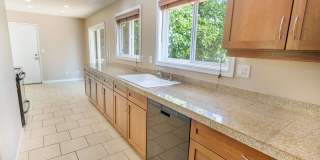 Beautiful 4 Bedroom Home Gallery 15
