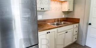 PET FRIENDLY 2 BED/ 1 BATH MINUTES FROM DOWNTOWN! Gallery 3