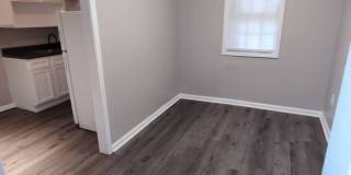 Newly Renovated 2 Bedroom / 1 Bathroom Home Available Now! Gallery 5
