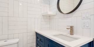 2018 Remodeled 3 bed / 2 bath - wood / tile floors, fenced yard. Hyde Park / Downtown Gallery 24