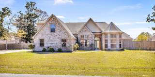 Welcome to 6201 Palmetto Pointe Drive, a spacious 5-bedroom, 3-bathroom single-family home offering 2,828 square feet of comfortable living space. Gallery 1