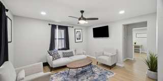 1208 Drew Street Gallery 1