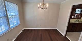 3 Bedroom, 2 Bathroom Brick Home Gallery 7