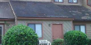 2400 Sandpiper St - AVAILABLE AUGUST 2026 2400 Sandpiper St - AVAILABLE AUGUST 2026 Gallery 1