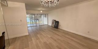 8895 Fontainebleau Blvd Gallery 3