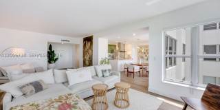 9102 W Bay Harbor Dr Gallery 1