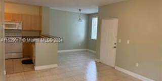 8020 North Nob Hill Road Gallery 3