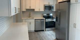 Beautiful 4-Bedroom Townhome for Rent in Desirable Cranberry Township! Gallery 1