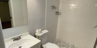 Beautiful Single Family Home! $2395/1085ft2-South Sarasota, 3-Bed/2-Bath, Fully Renovated: Annual Rental! Gallery 13