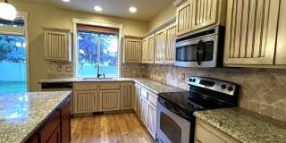 Beautiful 3 bed 2 bath home in The Preserve Subdivision just off Linder  Ln in Eagle. Gallery 21
