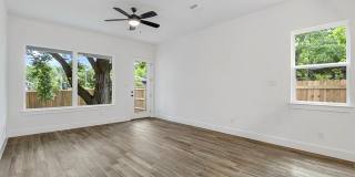 214 Connelly St Gallery 11