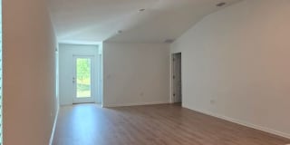 Beautiful 4 Bedroom in desirable Grand Reserve Community Gallery 7