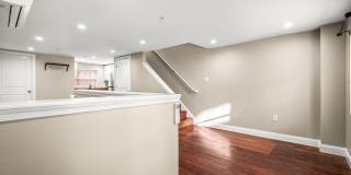 980 N LAWRENCE STREET Gallery 17