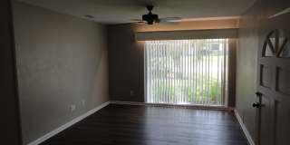 4 Bedroom/2 Bath located in Golf Club Manor Gallery 4