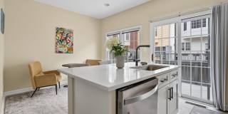 8814 HUNTING LODGE Court Gallery 13
