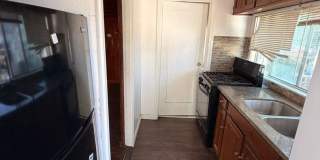 Charming 1BR Duplex in Sacramento Gallery 3