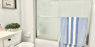 **"Modern Elegance: Fully Updated 3-Bed, 2.5-Bath Townhome with Designer Kitchen"** Gallery 17