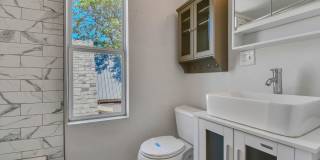 Charming Victorian Home in the Desirable Cole Neighborhood!- Available Early July!! Gallery 13