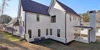 10365 Waters Road Gallery 76
