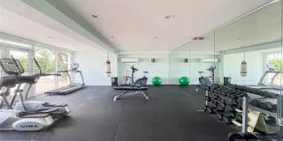 5415 Collins Ave Gallery 27