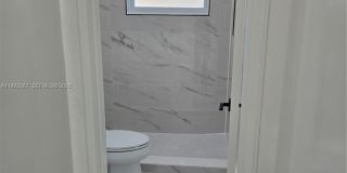 987 NE 145 Gallery 14