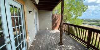 1711 Burton #B  - Spacious 2 bed in very central location. Gallery 1